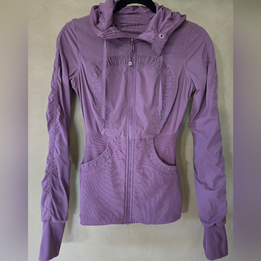 RARE!! Lululemon | Reversible Dance Studio Jacket III, Size 4 - Picture 10 of 16